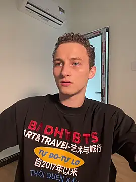 Snapshot of mark_streemm chatting on 23, 11, 2025 mark streemm online show from 23, 11, 2025