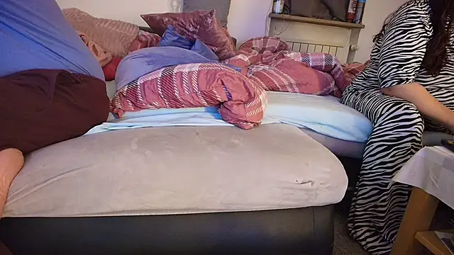 Snapshot of HotBiPaar chatting on 13, 3, 2025 HotBiPaar online show from 13, 3, 2025