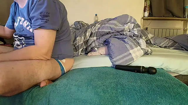 Snapshot of HotBiPaar chatting on 20, 11, 2025 HotBiPaar online show from 20, 11, 2025