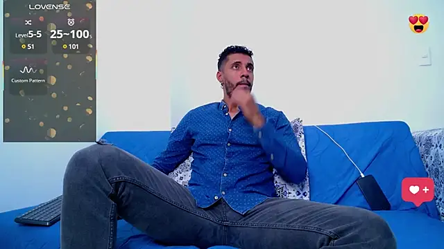 Snapshot of steven_smith05 chatting on 12, 3, 2025 steven smith05 online show from 12, 3, 2025