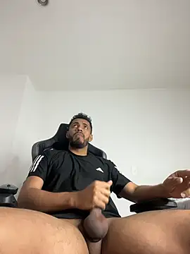 Snapshot of steven_smith05 chatting on 16, 12, 2025 steven smith05 online show from 16, 12, 2025