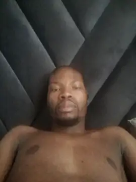 Snapshot of Malibongwe17 chatting on 5, 12, 2025 Malibongwe17 online show from 5, 12, 2025