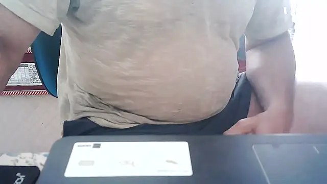 Snapshot of eduar570 chatting on 15, 11, 2025 eduar570 online show from 15, 11, 2025