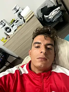 Snapshot of alessandro893000 chatting on 8, 10, 2025 alessandro893000 online show from 8, 10, 2025