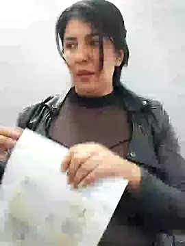 aisha latina online show from 30, 1, 2025