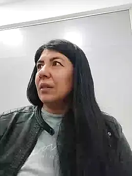 aisha latina online show from 18, 2, 2025