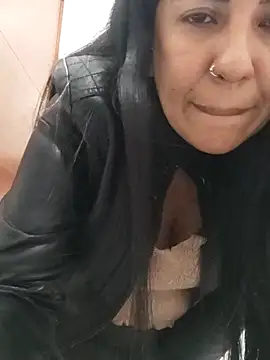 aisha latina online show from 4, 3, 2025