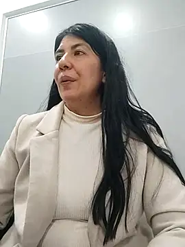 aisha latina online show from 14, 3, 2025