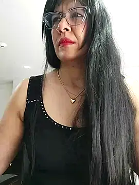 aisha latina online show from 22, 10, 2025