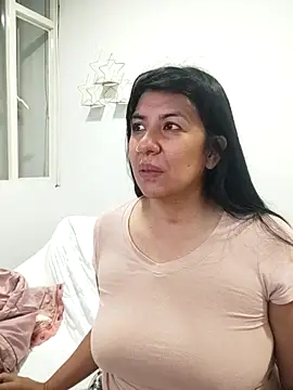 aisha latina online show from 17, 2, 2026