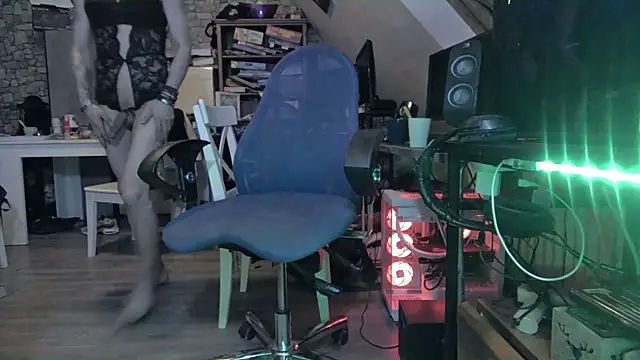 Snapshot of Manu3li chatting on 22, 3, 2025 Manu3li online show from 22, 3, 2025