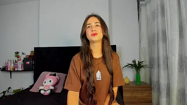 Snapshot of AndreaStivens chatting on 14, 11, 2025 AndreaStivens online show from 14, 11, 2025