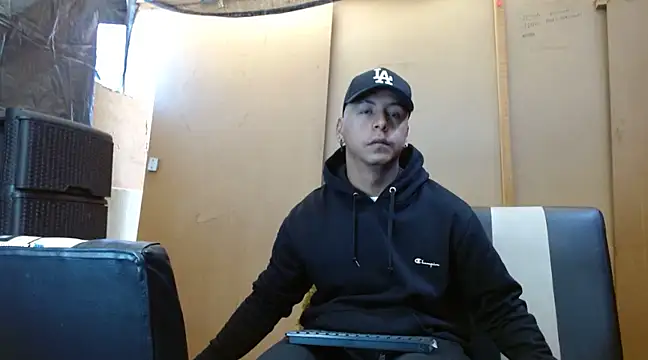 Snapshot of Black_hot266 chatting on 21, 12, 2024 Black hot266 online show from 21, 12, 2024