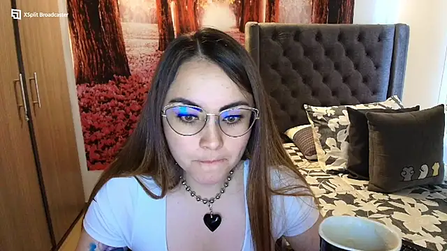 Snapshot of sofia23dirty chatting on 8, 9, 2025 sofia23dirty online show from 8, 9, 2025