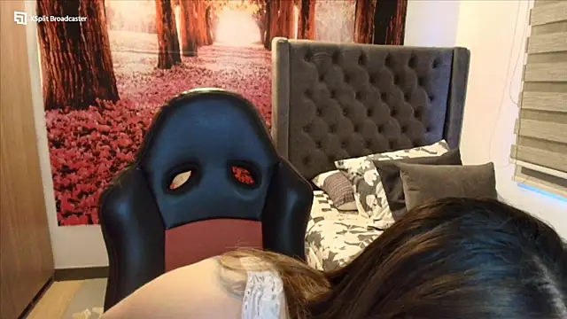 Snapshot of sofia23dirty chatting on 28, 9, 2025 sofia23dirty online show from 28, 9, 2025