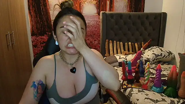 Snapshot of sofia23dirty chatting on 4, 11, 2025 sofia23dirty online show from 4, 11, 2025