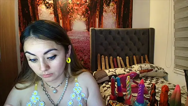 Snapshot of sofia23dirty chatting on 2, 2, 2026 sofia23dirty online show from 2, 2, 2026