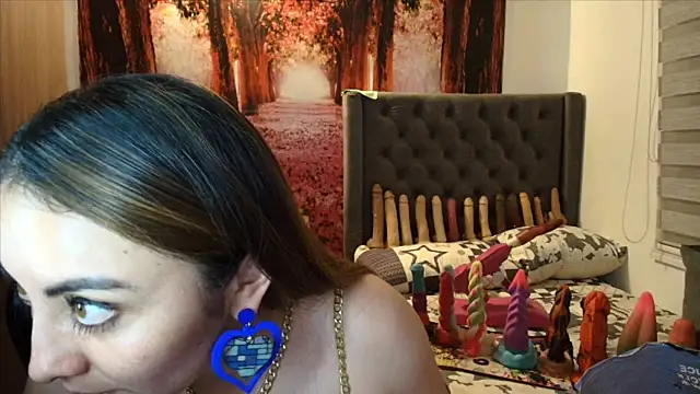 Snapshot of sofia23dirty chatting on 12, 2, 2026 sofia23dirty online show from 12, 2, 2026