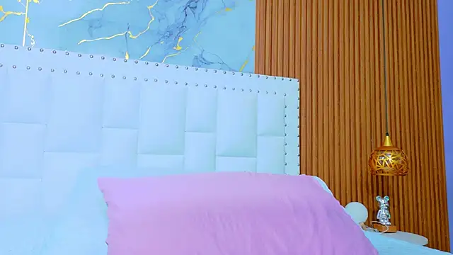 Snapshot of IrresistibleMilf chatting on 15, 10, 2025 IrresistibleMilf online show from 15, 10, 2025