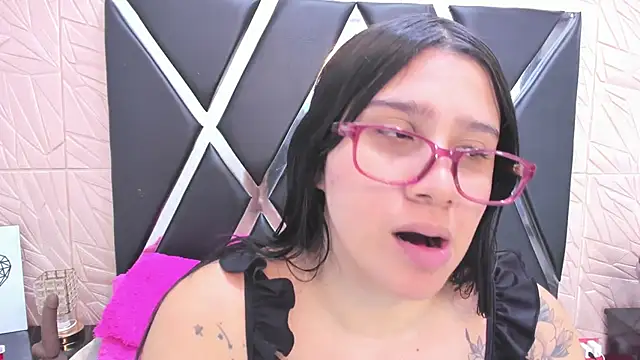 MiaCelestte online show from 28, 1, 2025