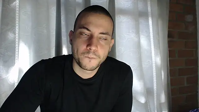 Snapshot of Armando_2002 chatting on 10, 11, 2025 Armando 2002 online show from 10, 11, 2025