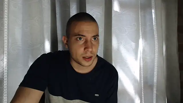 Snapshot of Armando_2002 chatting on 17, 11, 2025 Armando 2002 online show from 17, 11, 2025