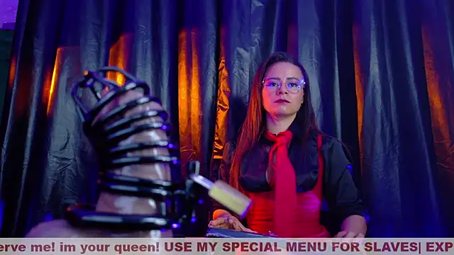 Snapshot of MistressSlut1 chatting on 24, 11, 2025 MistressSlut1 online show from 24, 11, 2025