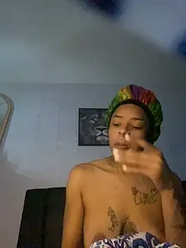 Snapshot of CutieFrmthehood chatting on 11, 1, 2025 CutieFrmthehood online show from 11, 1, 2025