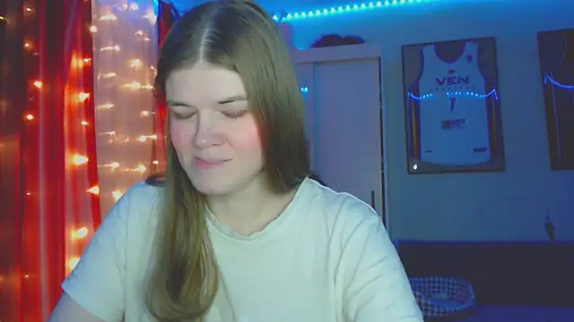 Snapshot of Klementa chatting on 20, 11, 2025 Klementa online show from 20, 11, 2025