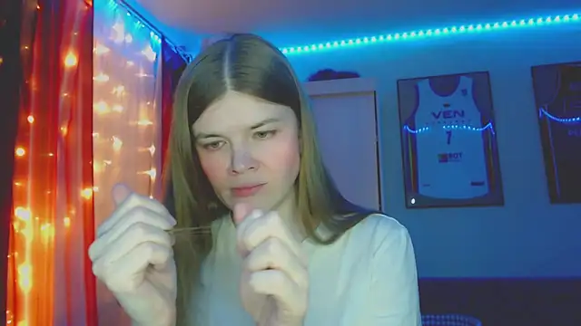 Snapshot of Klementa chatting on 29, 11, 2025 Klementa online show from 29, 11, 2025