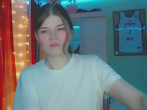 Snapshot of Klementa chatting on 14, 12, 2025 Klementa online show from 14, 12, 2025