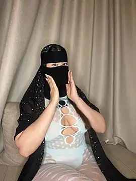 Snapshot of arabiaAna chatting on 6, 4, 2026 arabiaAna online show from 6, 4, 2026