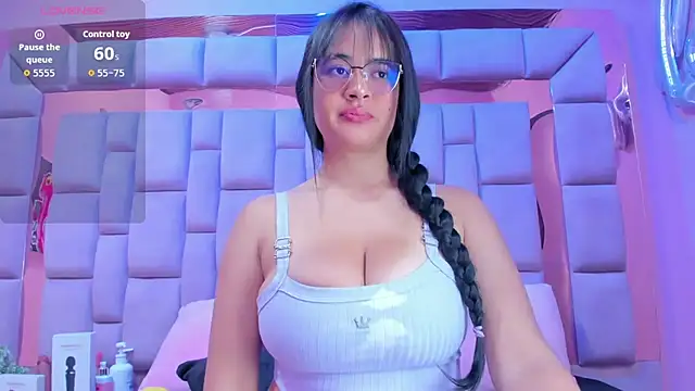 Snapshot of violeta_sexx_ chatting on 12, 11, 2025 violeta sexx online show from 12, 11, 2025