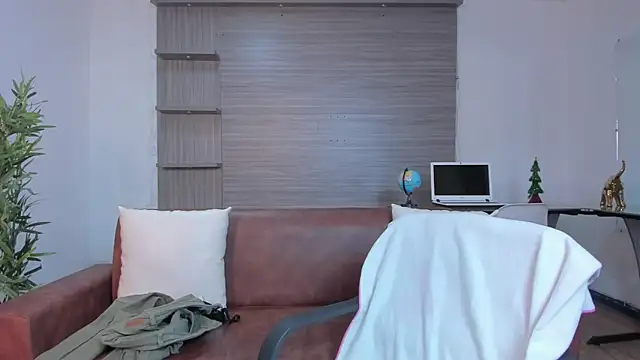 Snapshot of miataylorr1 chatting on 21, 12, 2024 miataylorr1 online show from 21, 12, 2024