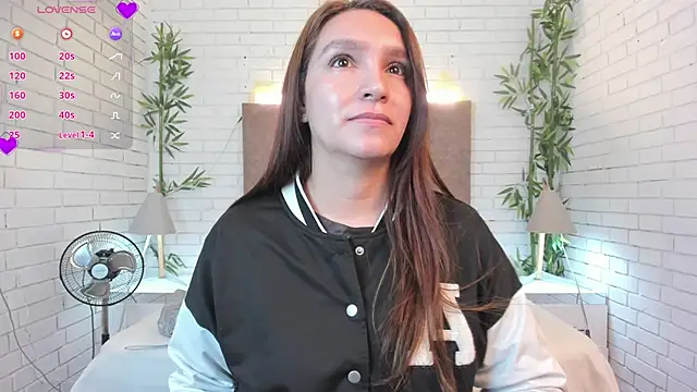 Snapshot of miataylorr1 chatting on 3, 2, 2025 miataylorr1 online show from 3, 2, 2025