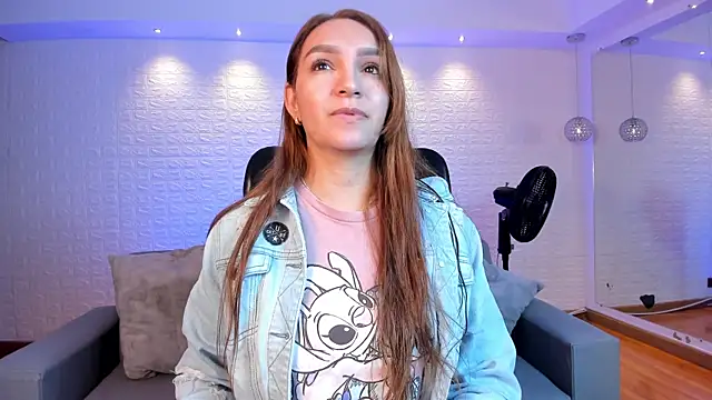 Snapshot of miataylorr1 chatting on 12, 9, 2025 miataylorr1 online show from 12, 9, 2025