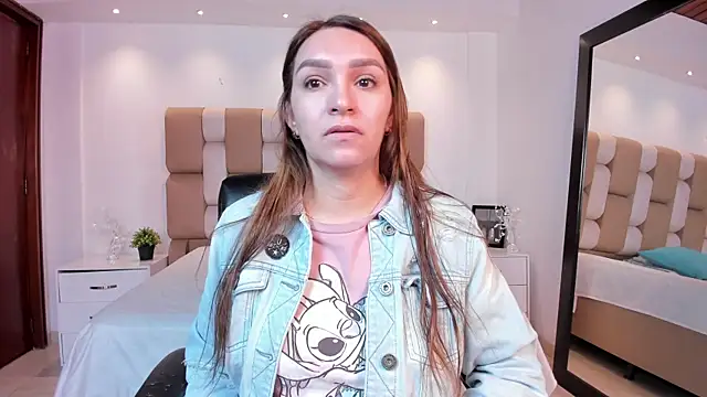 Snapshot of miataylorr1 chatting on 15, 11, 2025 miataylorr1 online show from 15, 11, 2025