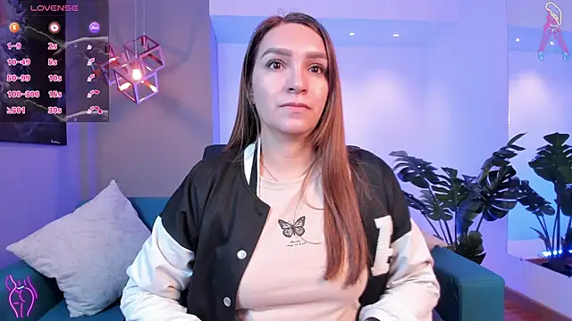 Snapshot of miataylorr1 chatting on 25, 11, 2025 miataylorr1 online show from 25, 11, 2025