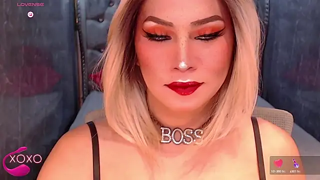 Snapshot of QUEEN_GIAMOORE69 chatting on 2, 10, 2025 QUEEN GIAMOORE69 online show from 2, 10, 2025