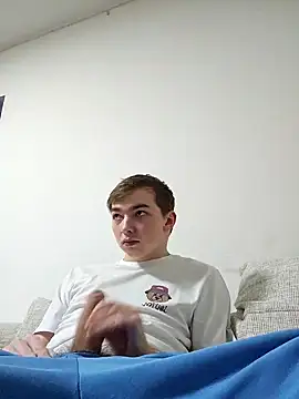 Snapshot of BigJuicy18cm chatting on 6, 2, 2025 BigJuicy18cm online show from 6, 2, 2025