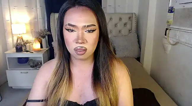 RebecaNextToYou online show from 11, 1, 2025