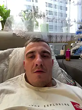 Kkk12233 online show from 17, 1, 2026