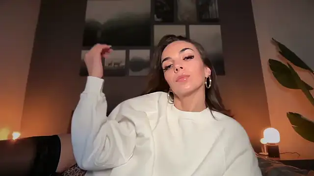 Snapshot of Bad_Giorgia chatting on 2, 10, 2025 Bad Giorgia online show from 2, 10, 2025