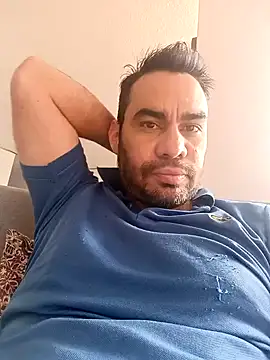 javiermarval83 online show from 1, 2, 2025