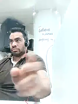 javiermarval83 online show from 11, 3, 2025