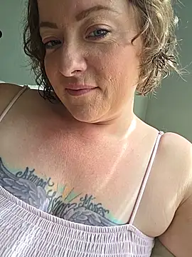julimonroe online show from 26, 5, 2026