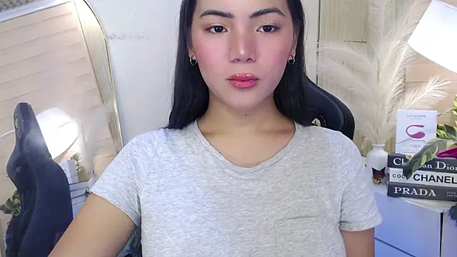 Snapshot of Martha_pookerxxx chatting on 25, 11, 2025 Martha pookerxxx online show from 25, 11, 2025