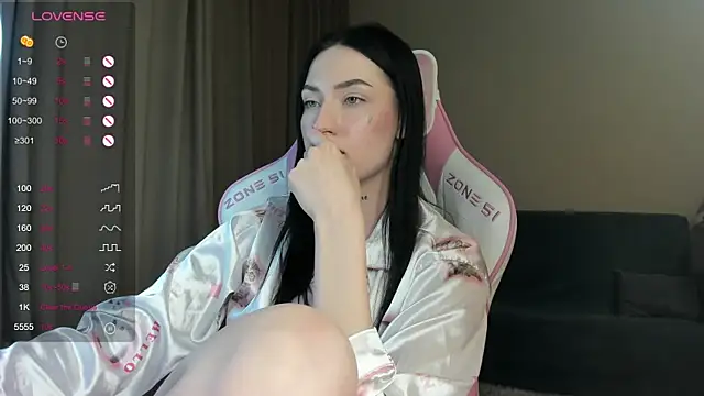 Snapshot of JenniferQueen11 chatting on 14, 1, 2025 JenniferQueen11 online show from 14, 1, 2025