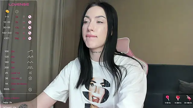 Snapshot of JenniferQueen11 chatting on 19, 1, 2025 JenniferQueen11 online show from 19, 1, 2025
