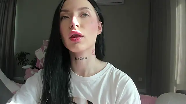 Snapshot of JenniferQueen11 chatting on 14, 9, 2025 JenniferQueen11 online show from 14, 9, 2025